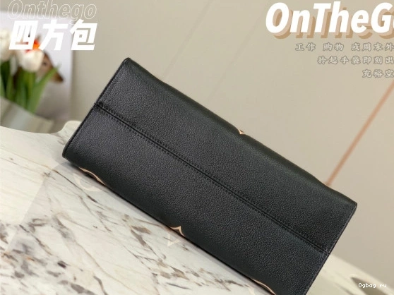MM VUITTON ONTHEGO LOUIS 0723